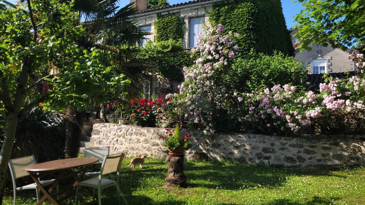 Relais De La Renaissance Bed & Breakfast Saint-Michel-de-Montaigne Exterior photo